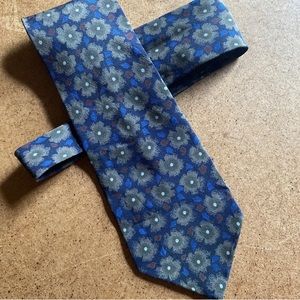 VINTAGE GIORGIO ARMANI MEN'S TIE 100% SILK FLOWER PATTERN